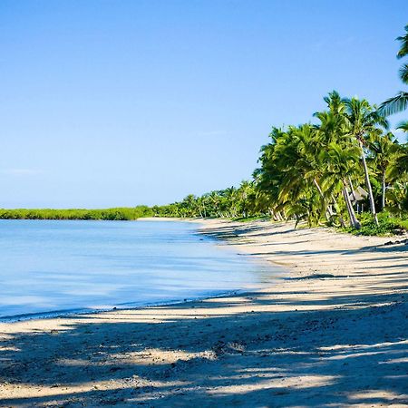 First Landing Beach Resort & Villas Lautoka Exteriör bild
