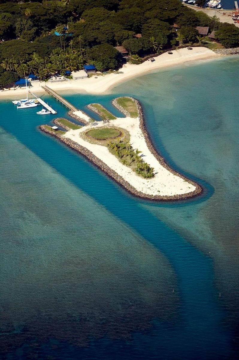 First Landing Beach Resort & Villas Lautoka Exteriör bild